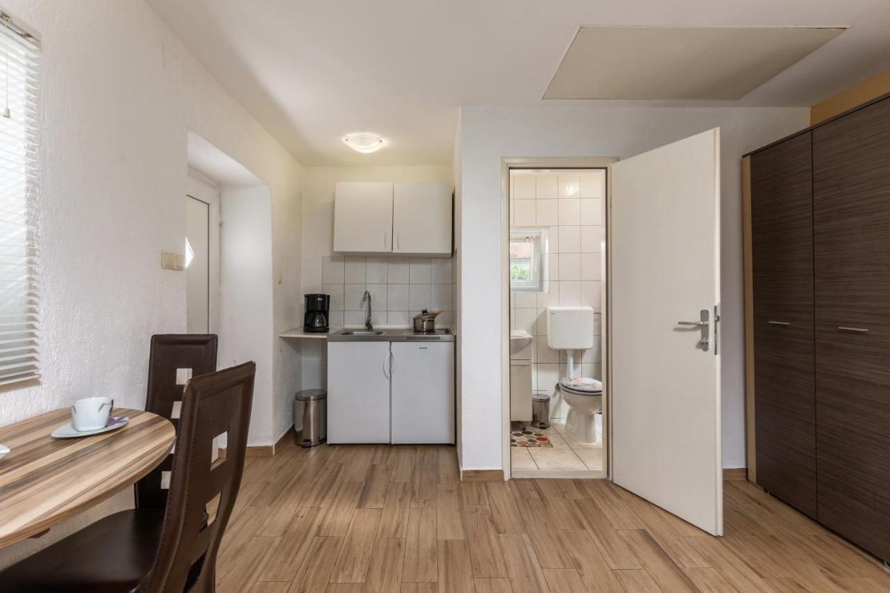 Charming Studio With Hot Tube, Terrace, Barbecue And Garden Kraljevica Εξωτερικό φωτογραφία