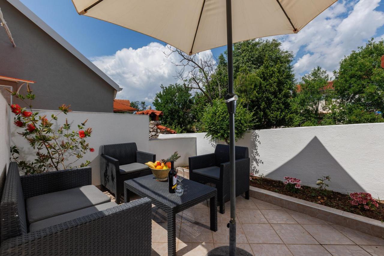 Charming Studio With Hot Tube, Terrace, Barbecue And Garden Kraljevica Εξωτερικό φωτογραφία