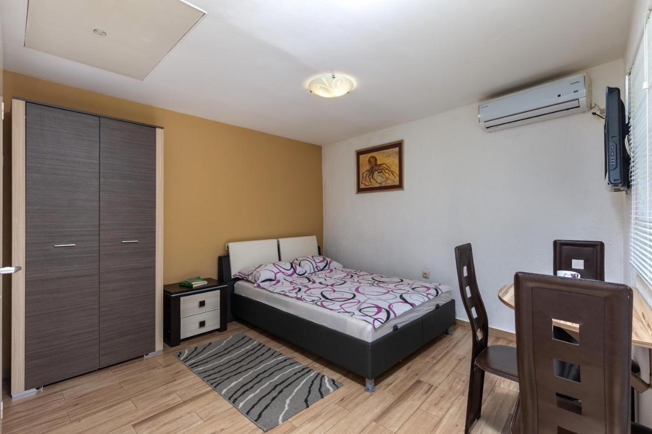 Charming Studio With Hot Tube, Terrace, Barbecue And Garden Kraljevica Εξωτερικό φωτογραφία