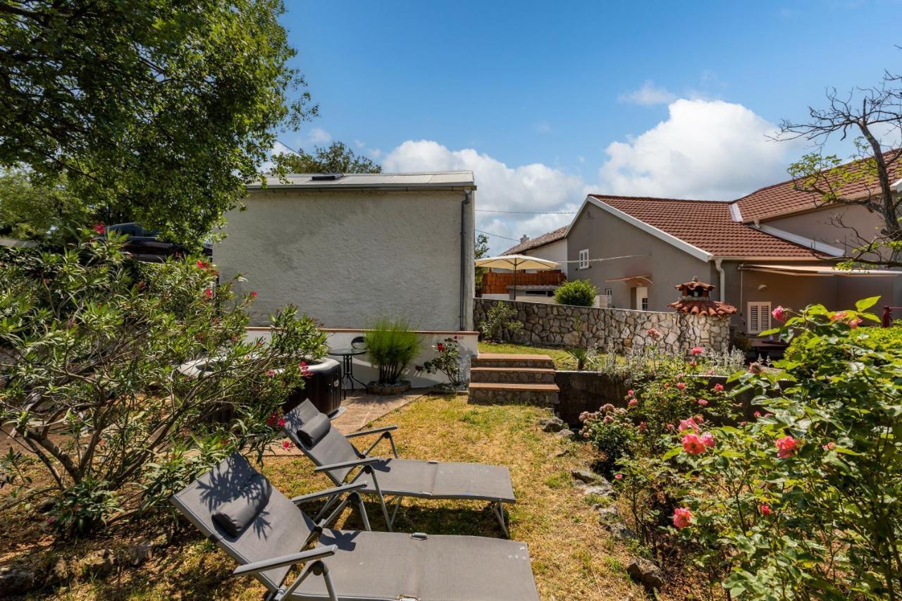Charming Studio With Hot Tube, Terrace, Barbecue And Garden Kraljevica Εξωτερικό φωτογραφία