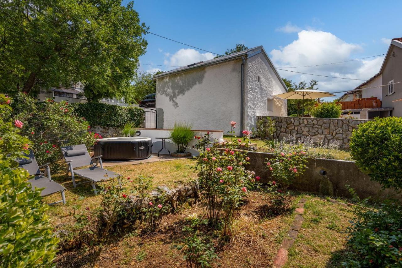 Charming Studio With Hot Tube, Terrace, Barbecue And Garden Kraljevica Εξωτερικό φωτογραφία