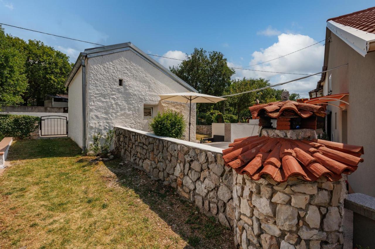 Charming Studio With Hot Tube, Terrace, Barbecue And Garden Kraljevica Εξωτερικό φωτογραφία