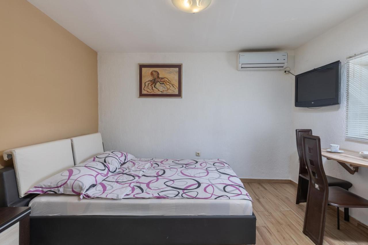 Charming Studio With Hot Tube, Terrace, Barbecue And Garden Kraljevica Εξωτερικό φωτογραφία